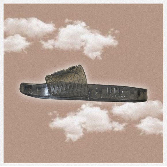 ♥︎ FENTY PUMA Jelly Slides ♥︎ - Picture 6 of 7